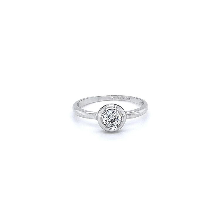 Verlobungsring mit Zirkon aus Weißgold