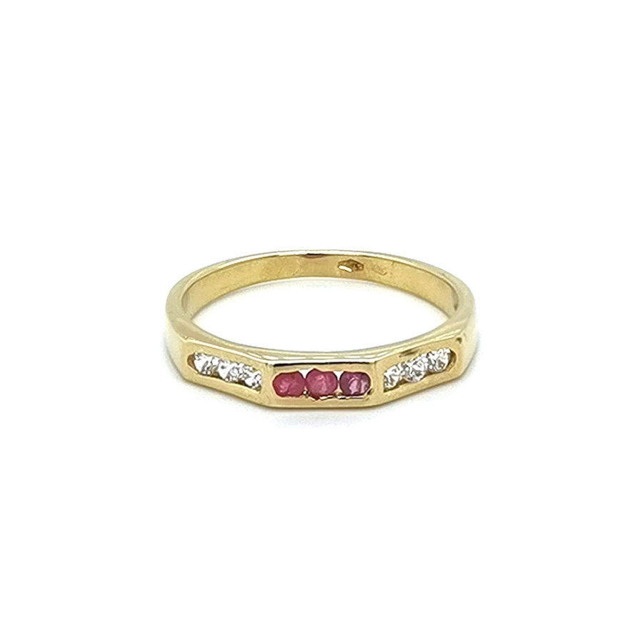Goldring mit Zirkonen