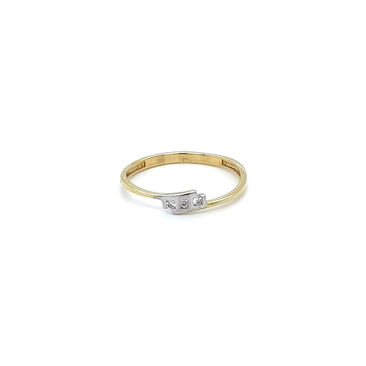 Ring mit Zirkonias in Gold-Kombination
