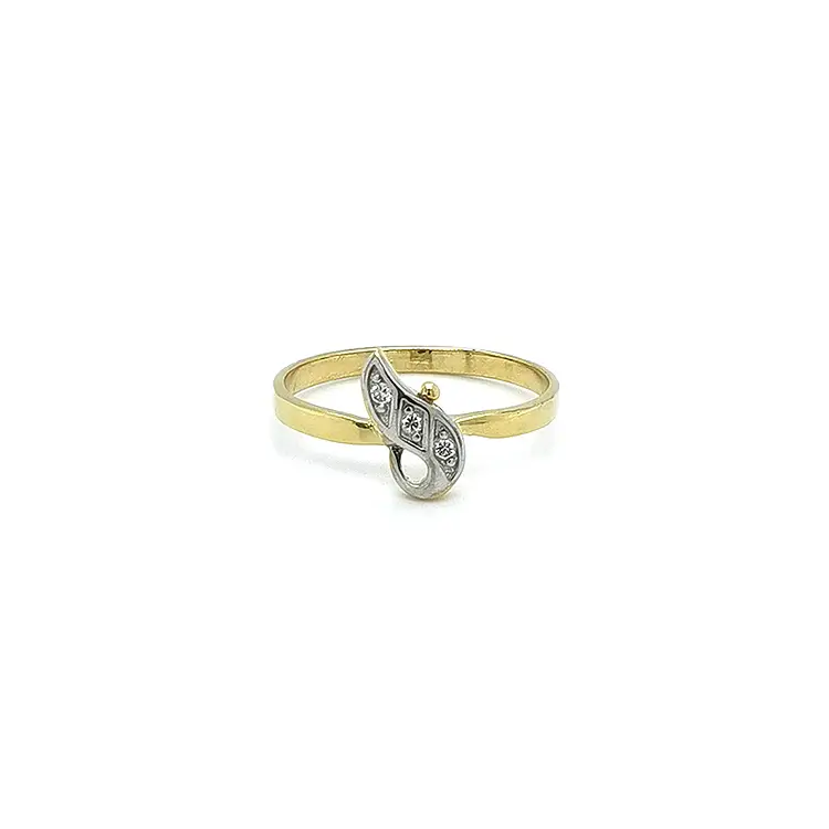 Ring mit Zirkonias in Gold-Kombination