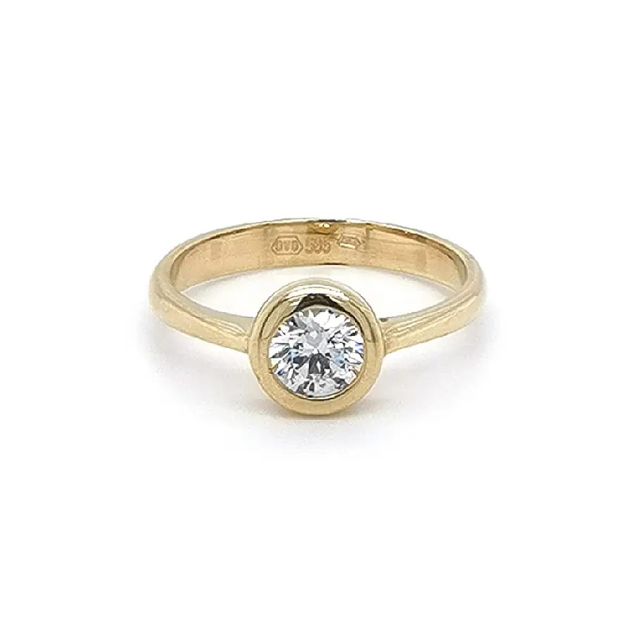 Gold Verlobungsring mit Zirkon