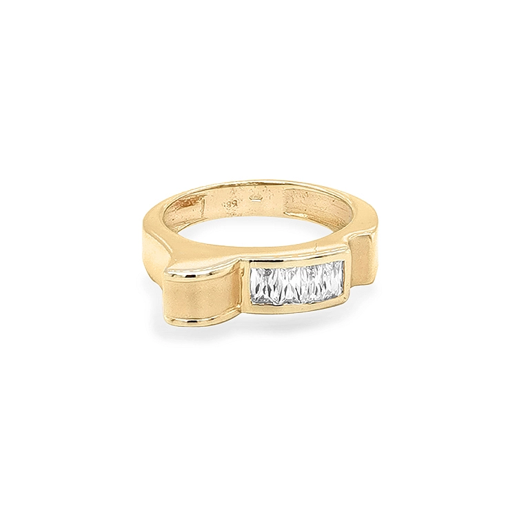 Goldring mit Zirkonen