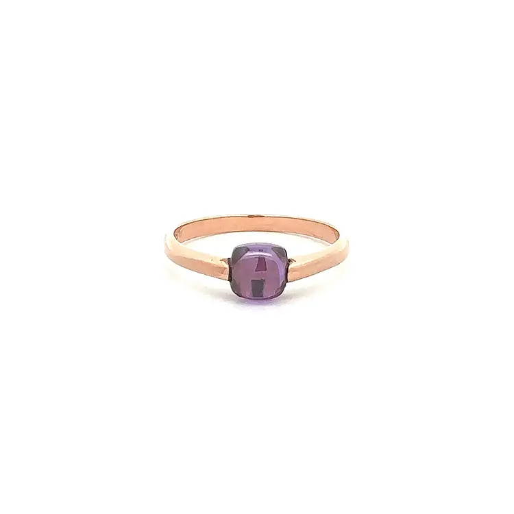 Goldring mit violettem Stein