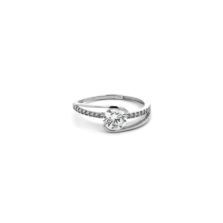 Ring mit Zirkonen aus Weißgold