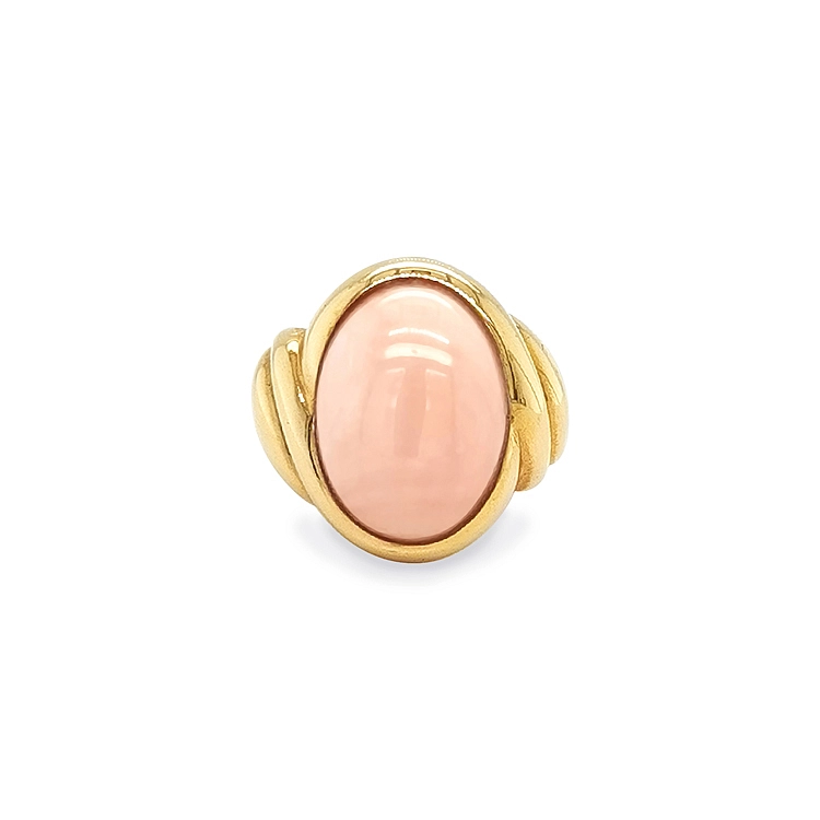 Goldring mit Koralle