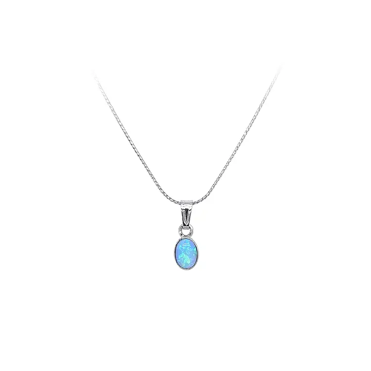Anhänger mit blauem Opal