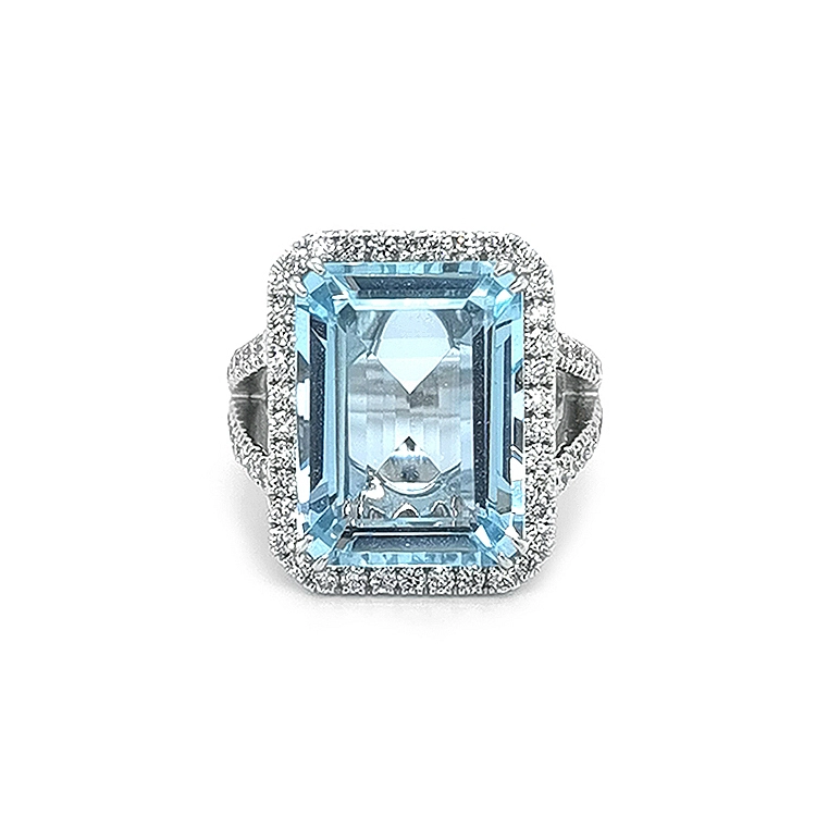 Goldring mit Aquamarin und Diamanten