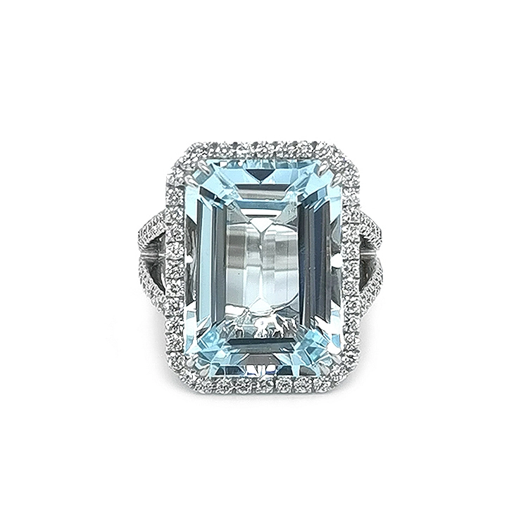 Goldring mit Aquamarin und Diamanten