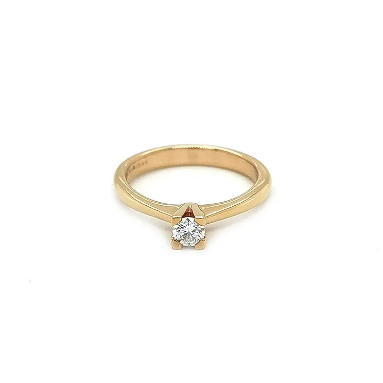 Gold Verlobungsring mit Diamant