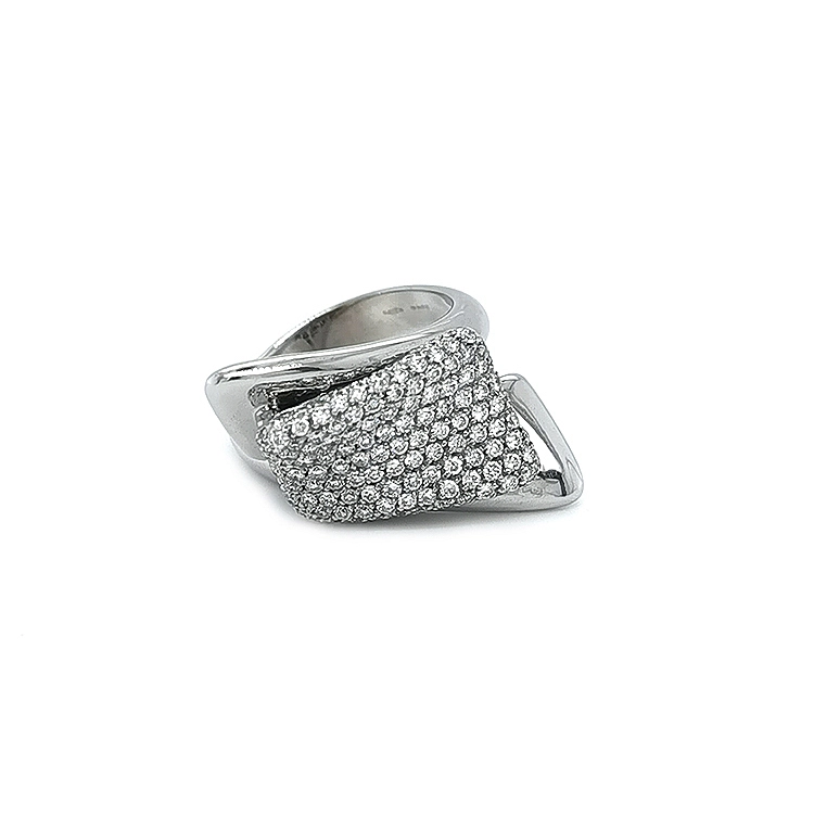Goldring mit Diamanten