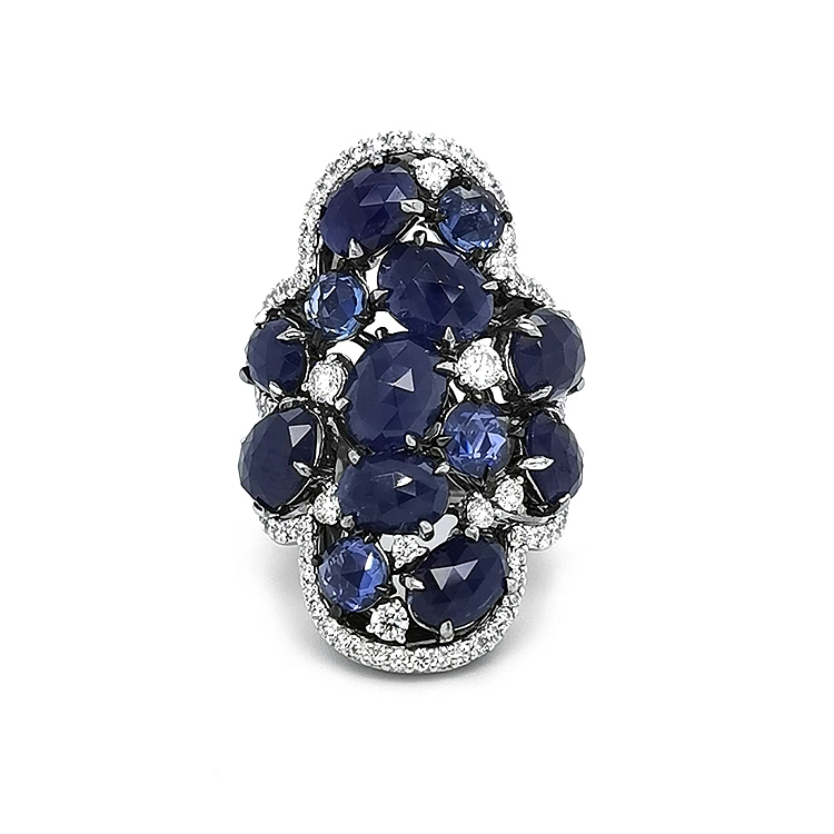 Goldring mit Saphiren und Diamanten