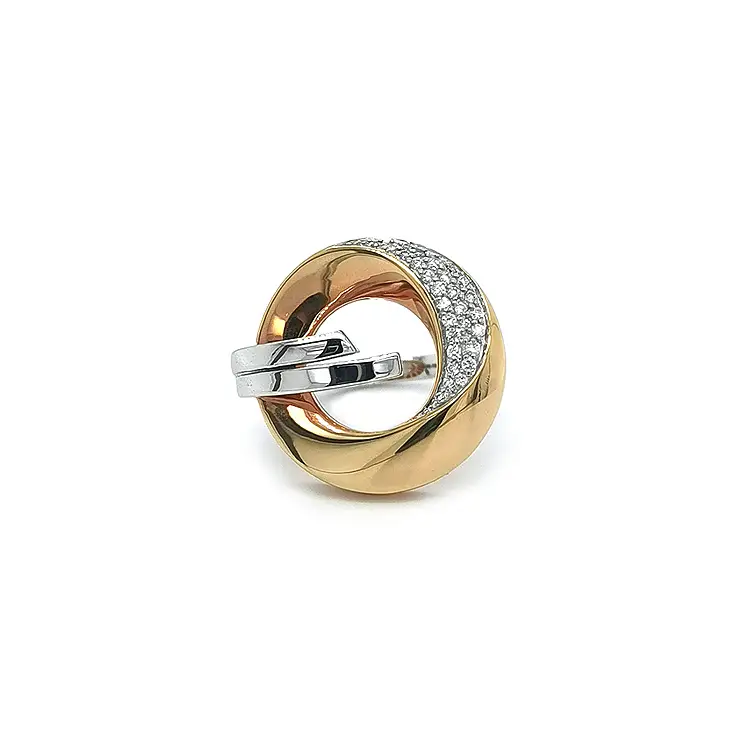 Goldring mit Diamanten