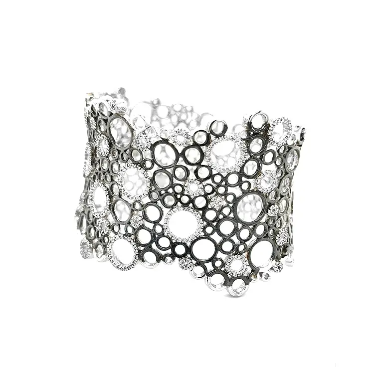 Goldarmband mit Diamanten