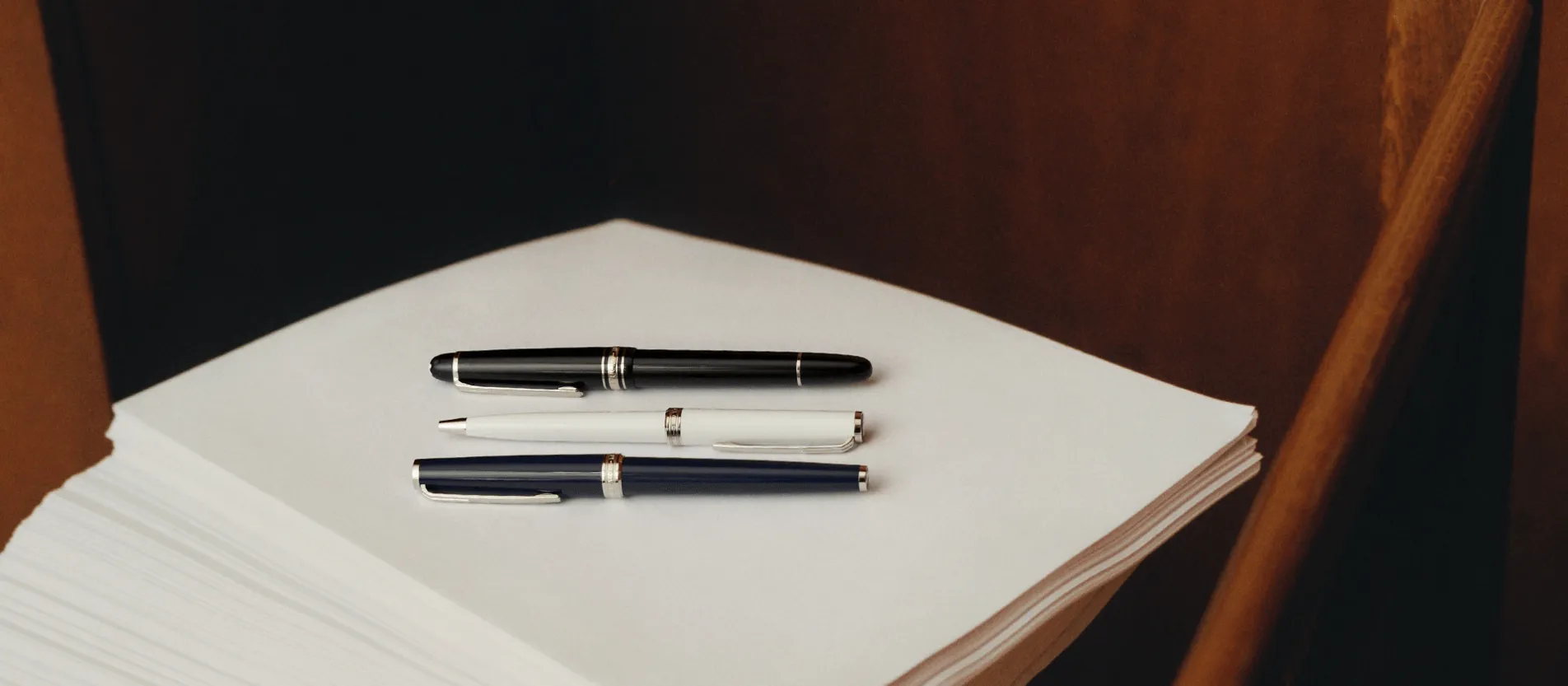 Wählen Sie einen luxuriösen Stift, der zu Ihrer Hand passt