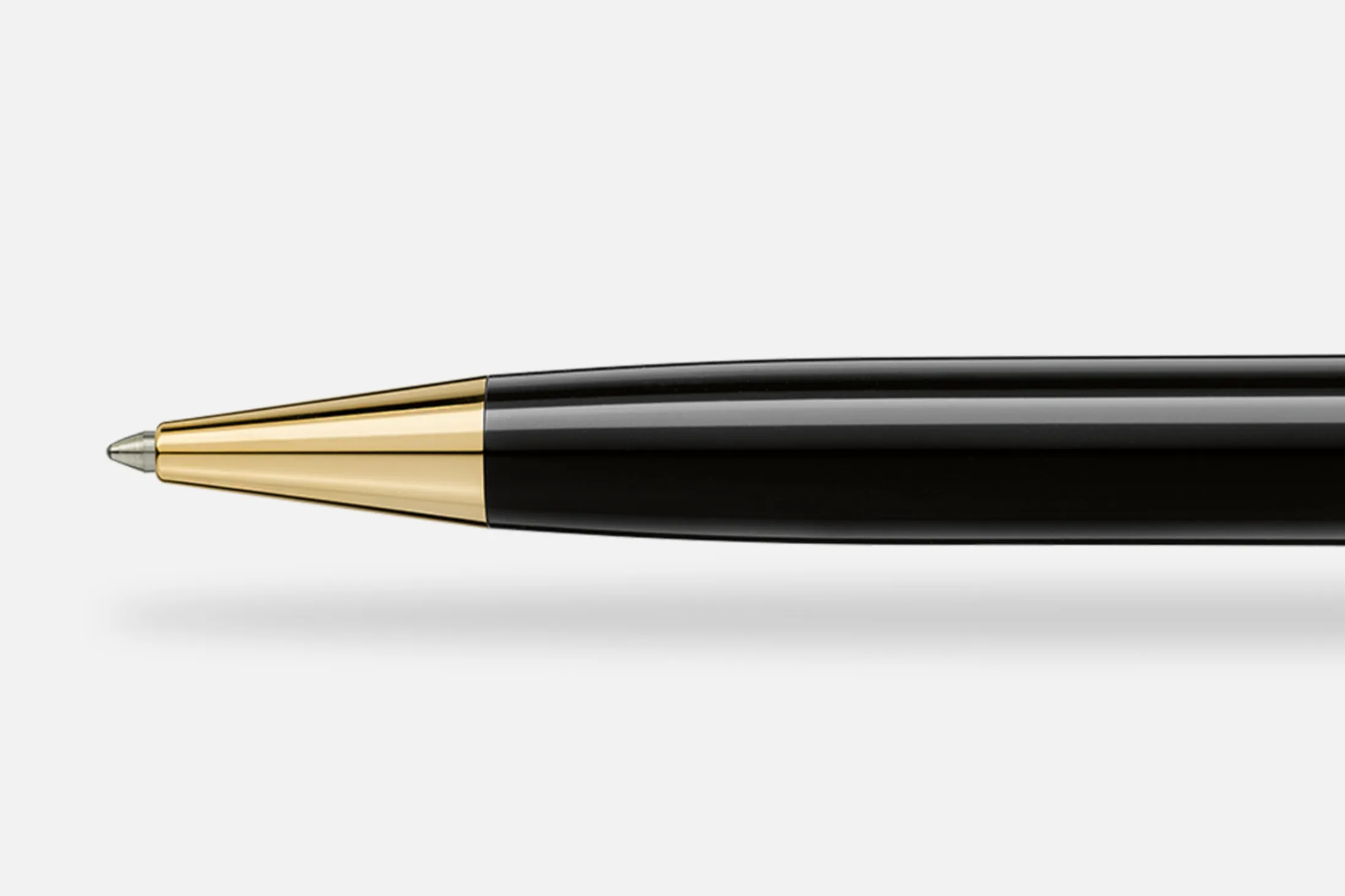 Wählen Sie einen luxuriösen Stift, der zu Ihrer Hand passt